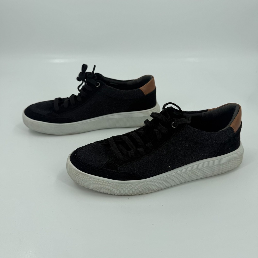 Vince Dawson 2 Sneakers Mens Size 8M Black White Rubber Sole Low Top Lace Up